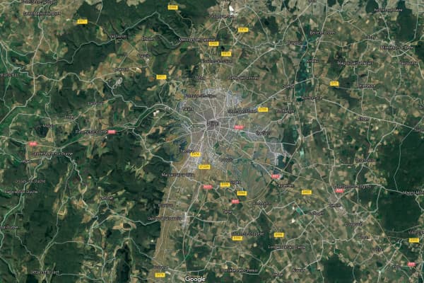 Carte satellie pour évaluer un emplacement de distribution automatiquee